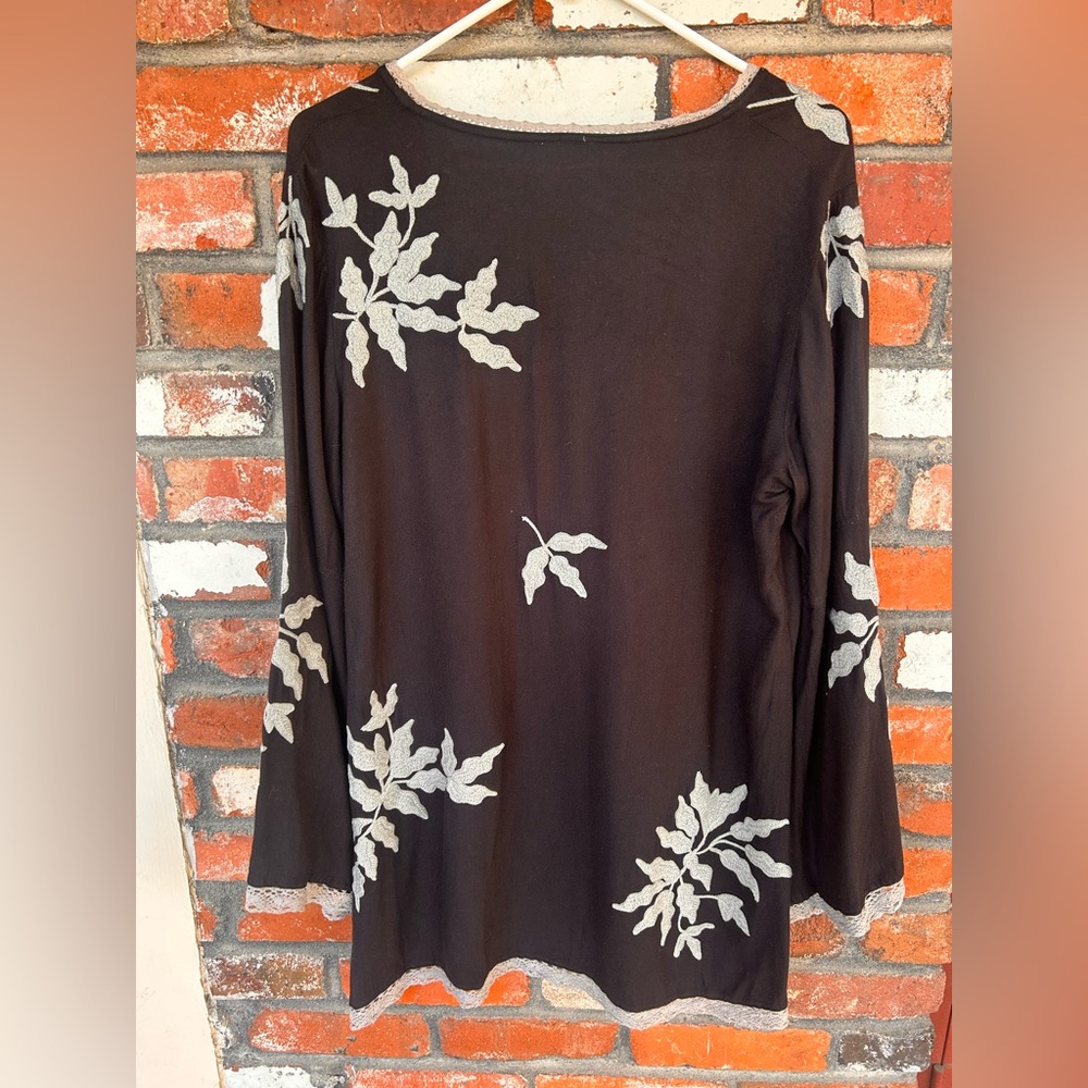 Scully Size Large Black With Gray Embroidery Tunic Top Lace Trim Western Boho - Picture 2 of 8